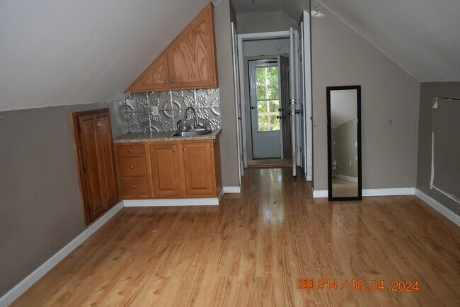 Building Photo - 146 Brittany Ln