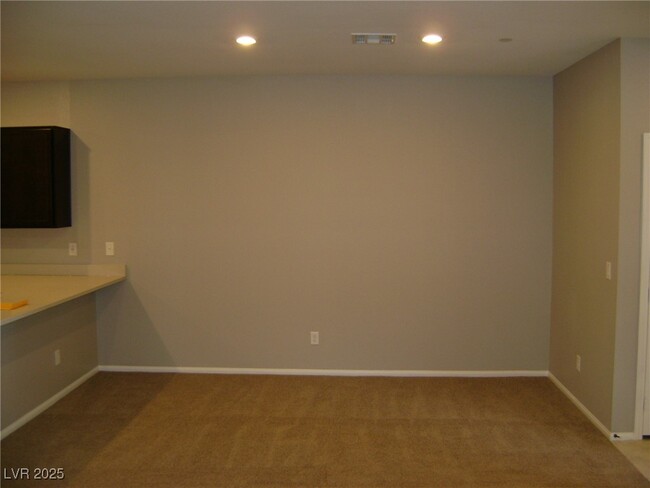 Building Photo - 2854 Starling Summit St