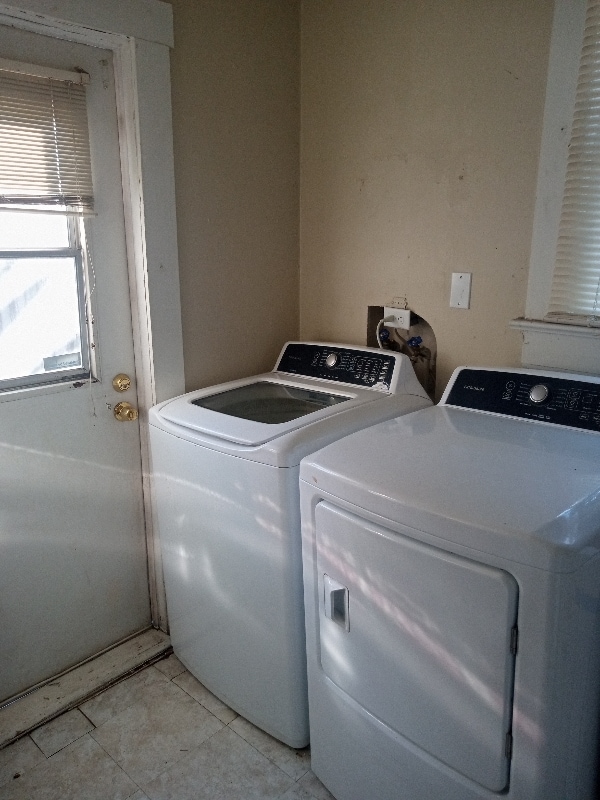 Building Photo - 801 E Frierson Ave