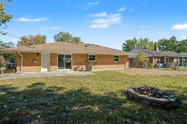 Building Photo - 83 Brookhaven Dr