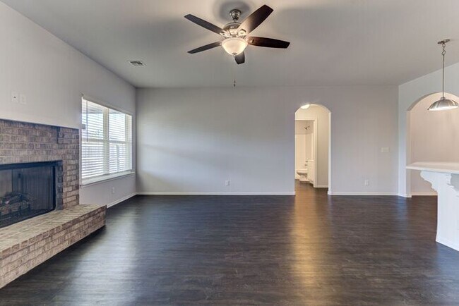 Building Photo - Pool + Park Community! 3/2/2 Plus Office!