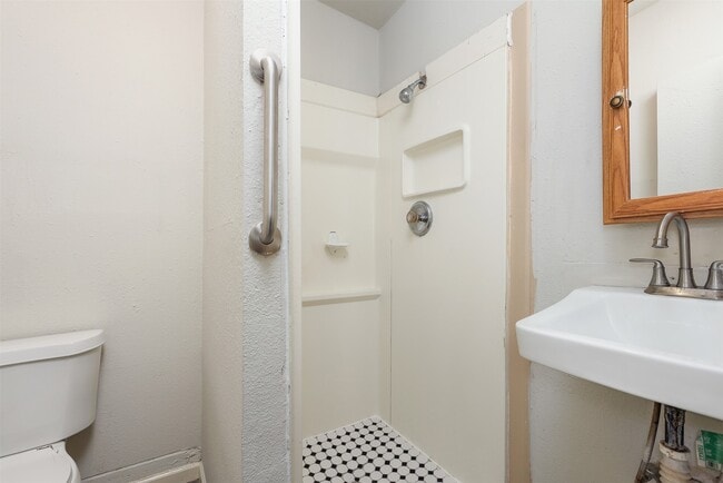 Building Photo - 1708 Market St