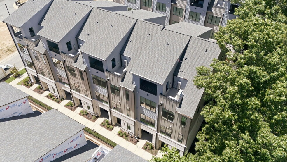 Building Photo - 403 Chatham View Rd