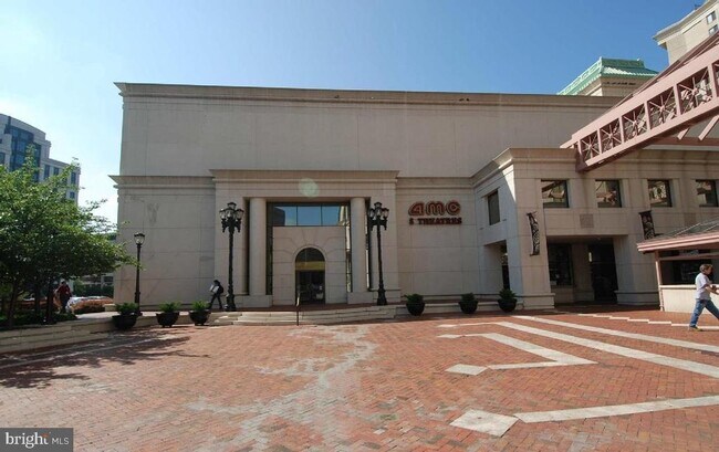 Building Photo - 1800 Wilson Blvd