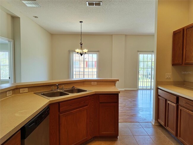 Building Photo - 10844 Derringer Dr