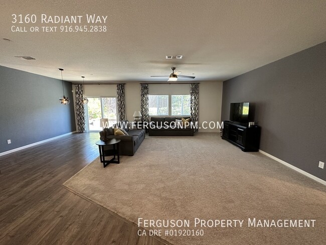 Building Photo - Gorgeous Four Bedroom Home in Westpark