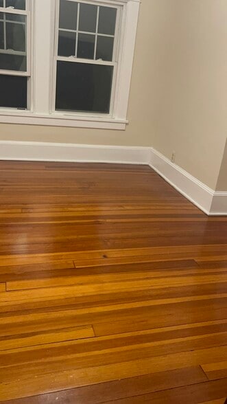 Beautiful wooden floors - 740 Prospect Ave