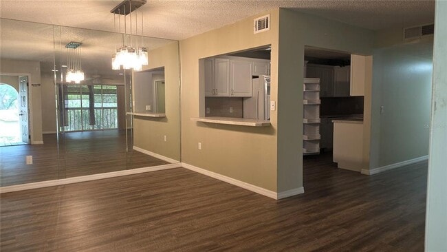 Building Photo - 12119 Sunny Glen Ln