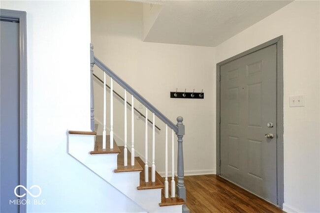 Building Photo - 8527 Canterbury Square E