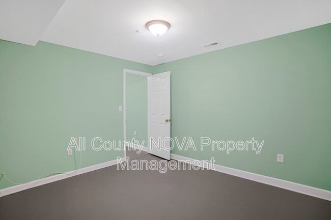 Building Photo - 12105 N Keys Rd