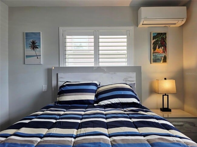 Building Photo - 3435 Overlook Dr NE