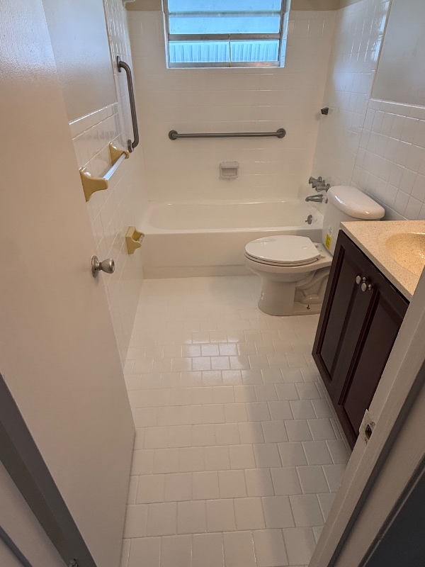 Building Photo - 2929 SE Ocean Blvd