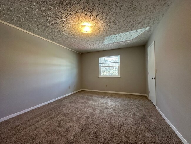 Building Photo - 2 Bedrooms 1.5 baths Townhouse, Kingsport TN