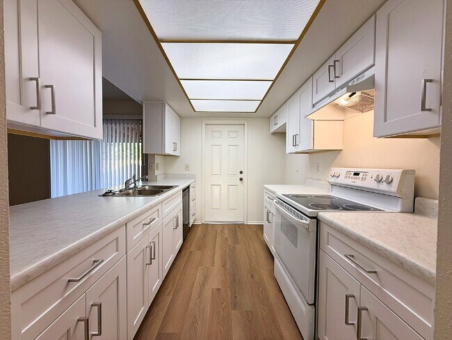 Building Photo - Spacious North Phoenix Home on Large Lot – Move-In Ready!