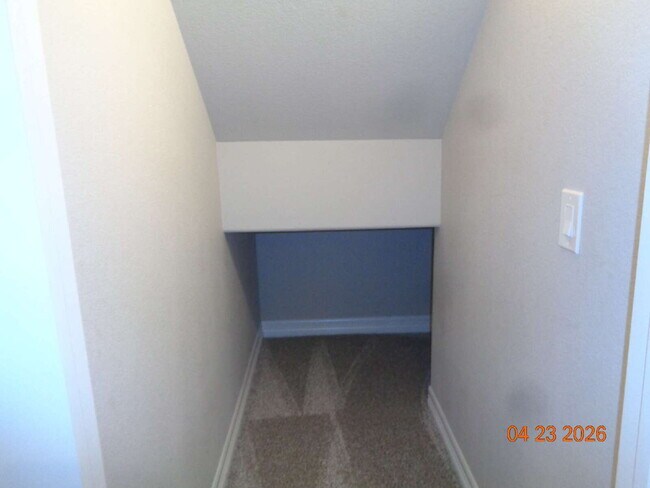 Building Photo - Lorson Ranch beauty