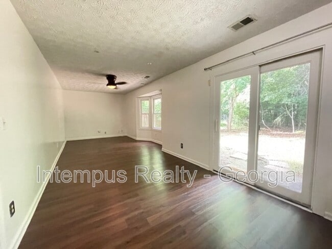 Building Photo - 10440 Virginia Pine Ln