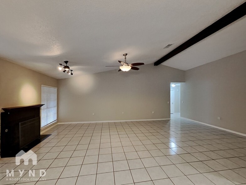 Building Photo - 9150 Park Trail