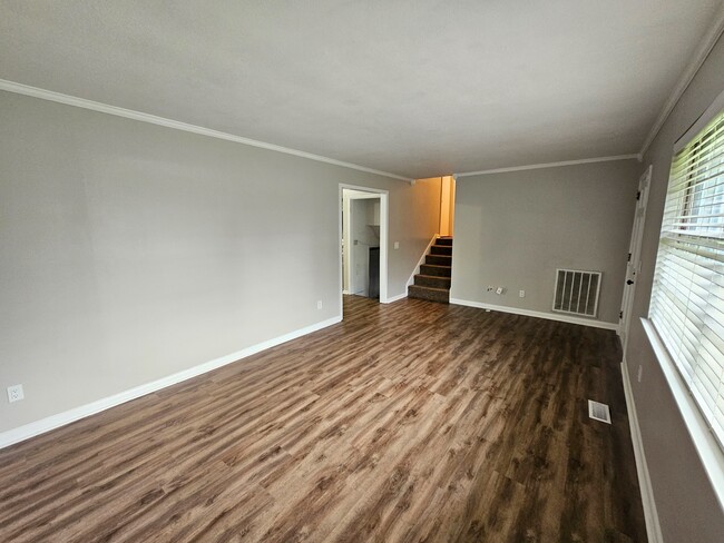 Building Photo - 117 Mitchell Ln