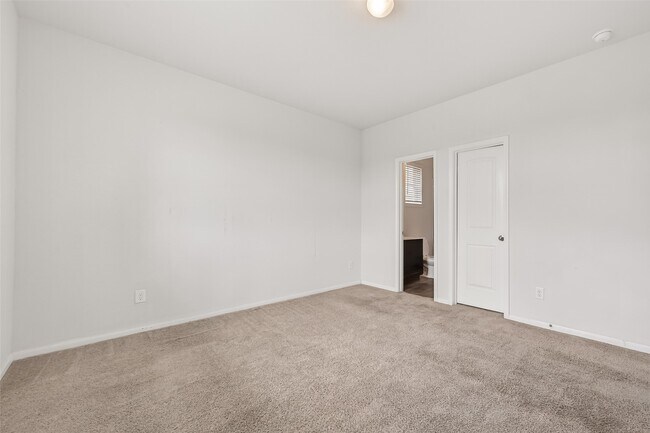 Building Photo - 17247 Quiet Song Ct