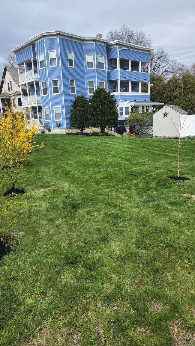 Building Photo - 260 Walton St