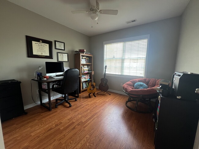 Building Photo - 132 Crooked Run Dr