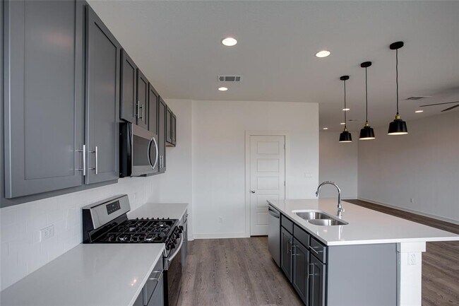 Building Photo - 5160 N A.W. Grimes Blvd