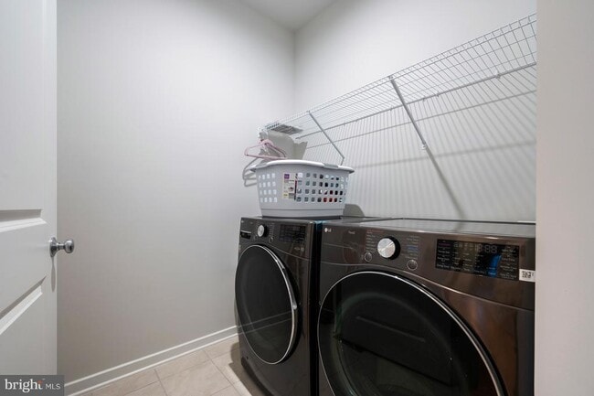 Building Photo - 5509 Valmarana Way