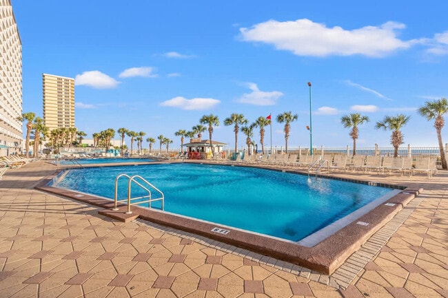 Building Photo - 8743 Thomas Dr