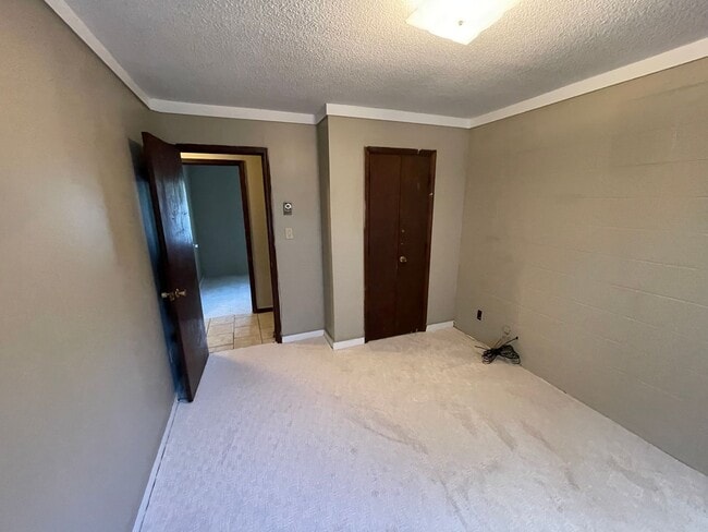 Building Photo - 2 Bedroom House near Little Easonburg Intersection