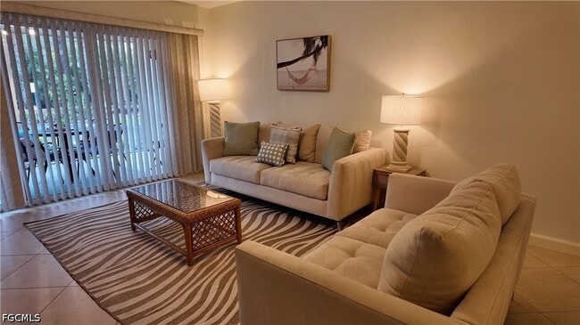 Building Photo - 509 Roma Ct