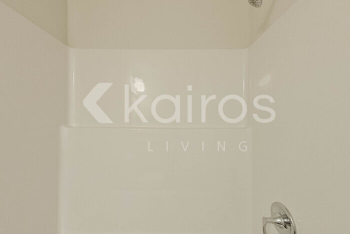 Building Photo - 2091 Banyon Cir