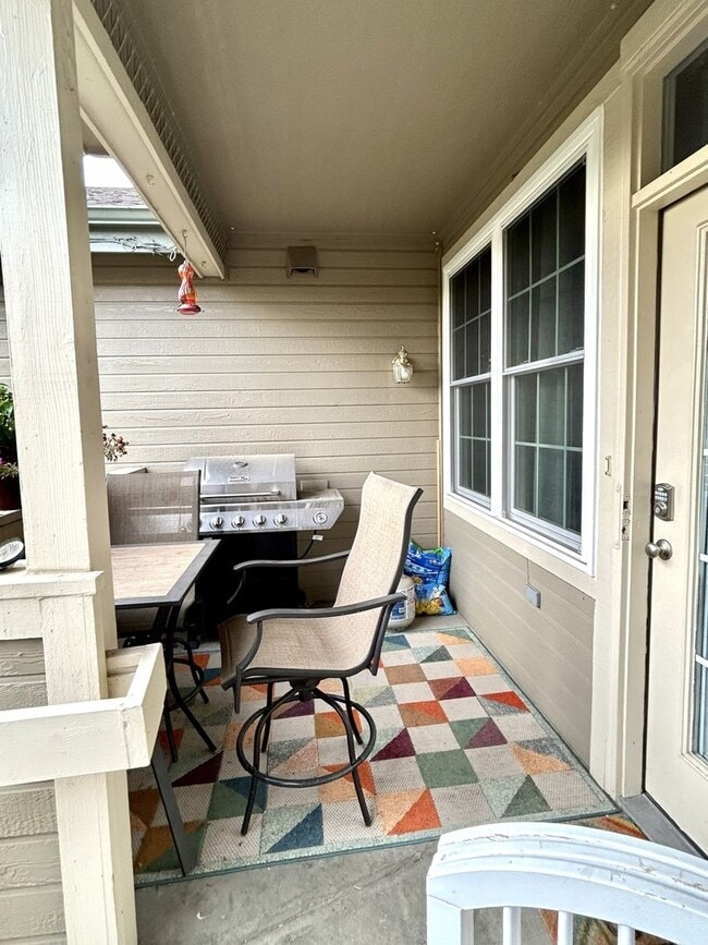 Building Photo - 2940 W Centennial Dr