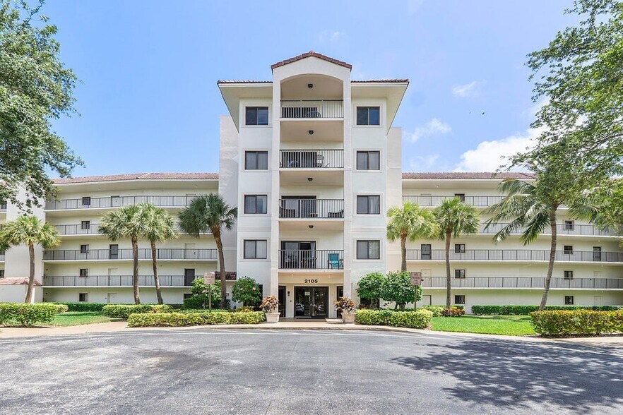 Building Photo - 2105 Lavers Cir