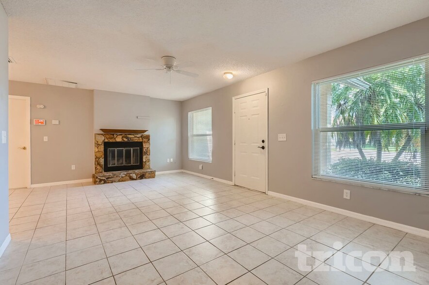 Building Photo - 2008 59th Cir S