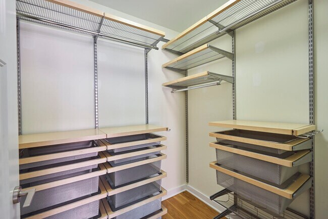 Building Photo - 1610 N Queen St