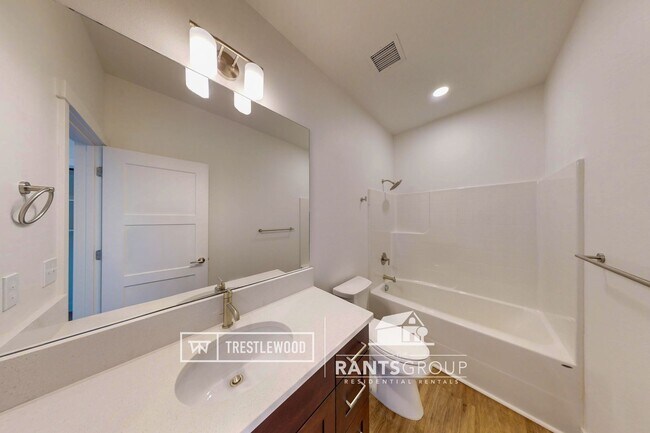 Building Photo - Brand New! Modern Home in Trestlewood – Wh...