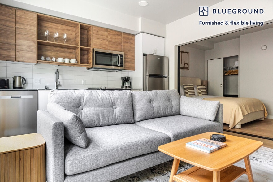 Building Photo - 2222 15th Ave W