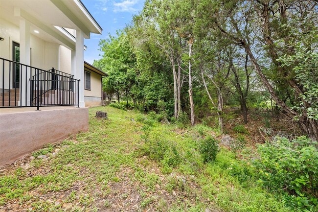 Building Photo - 1301 S Quinlan Park Rd
