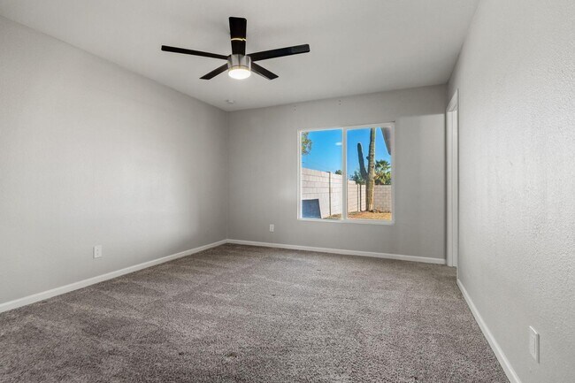 Building Photo - 15237 North 21st St