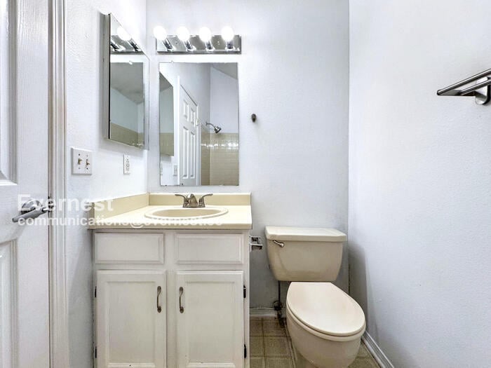 Building Photo - 9694 W Chatfield Ave