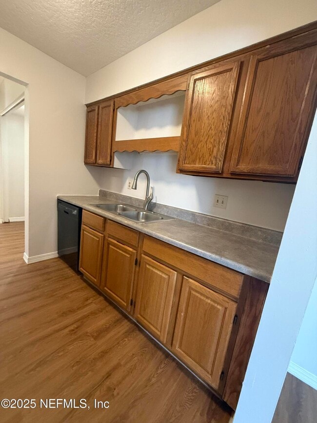 Building Photo - 459 Bentwood Ln