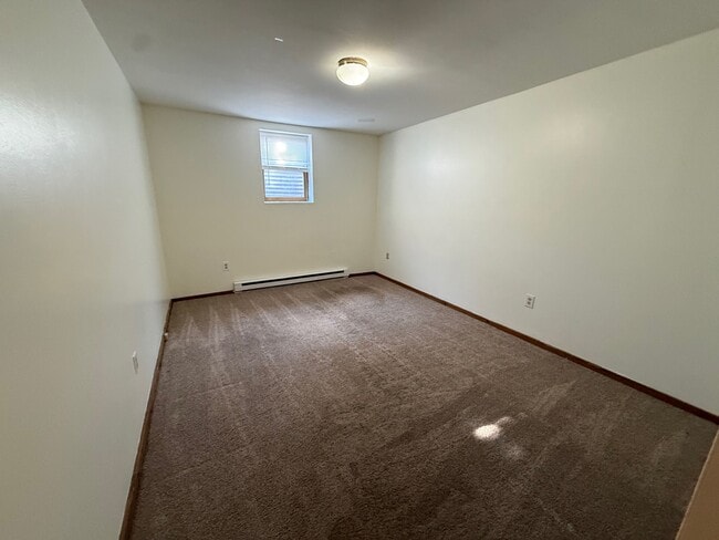 Building Photo - 545 Coulee Dr