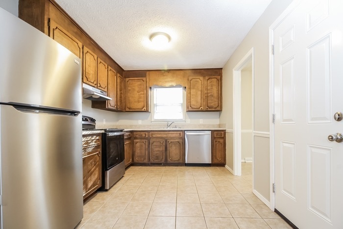 Building Photo - 121 Saratoga Dr