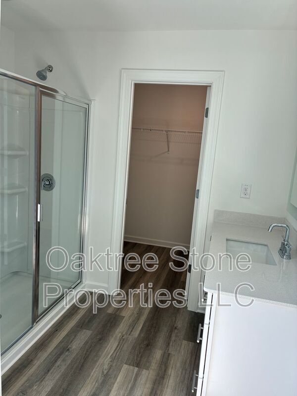 Building Photo - 3378 Skyland Dr