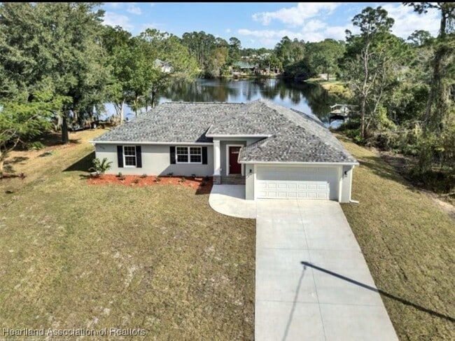 Primary Photo - 5702 Lilac Rd