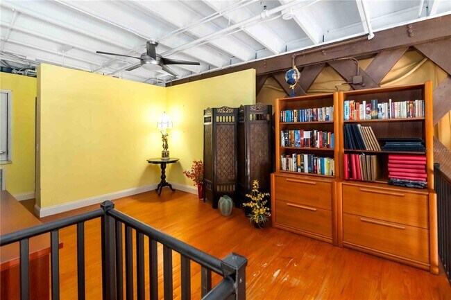 Building Photo - 62 W Colonial Dr