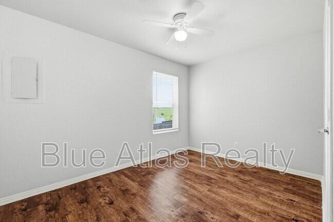 Building Photo - 116 Arrowhead St