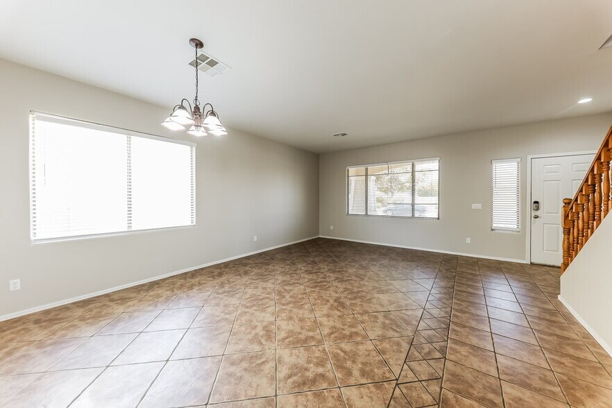 Building Photo - 14807 W Larkspur Dr