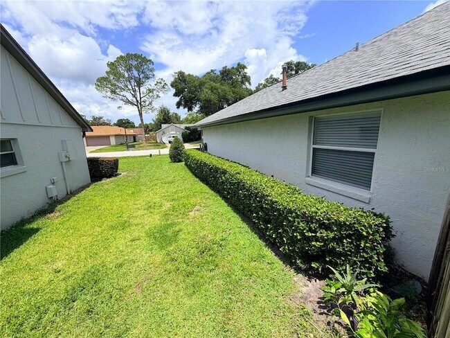 Building Photo - 309 Buttonwood Dr
