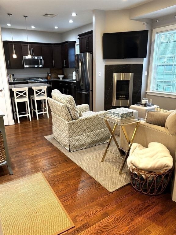 Building Photo - 177 E St